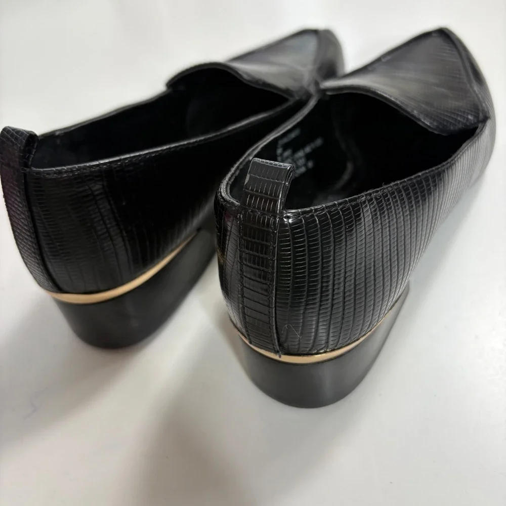 Steve Madden Zelma Black Lizard Embossed Pointed Toe Loafer Gold Detail 8M